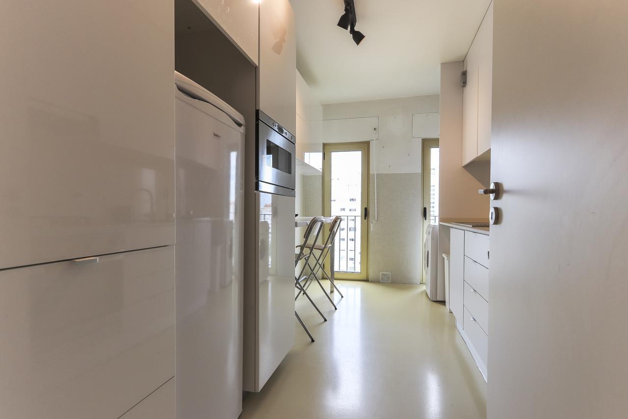 Modern & Bright Avenidas Novas By Homing Lisboa Exteriör bild